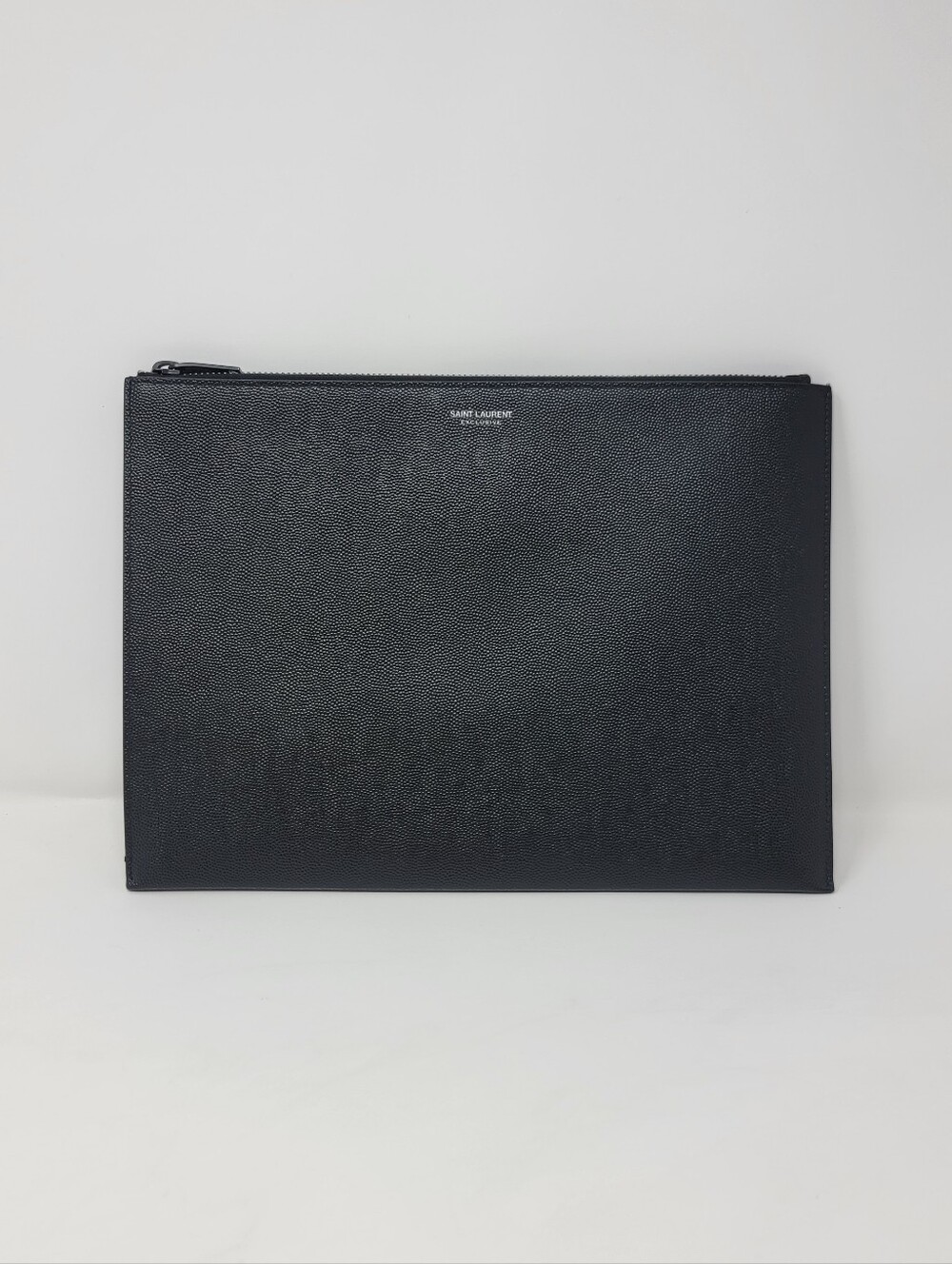 SAINT LAURENT Exclusive Grain De Poudre Leather Clutch Bag